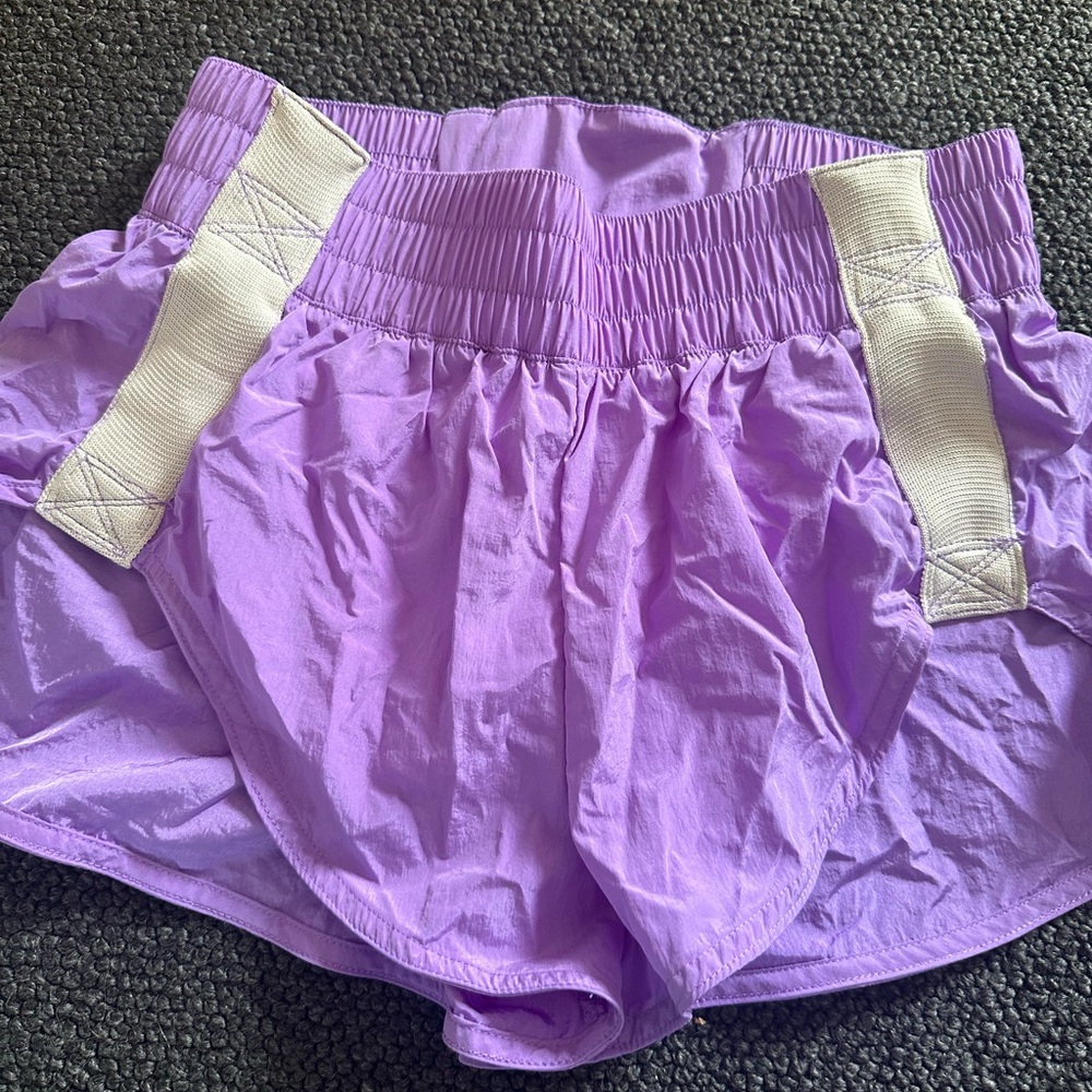 FREE PEOPLE shorts. Never worn. XS.